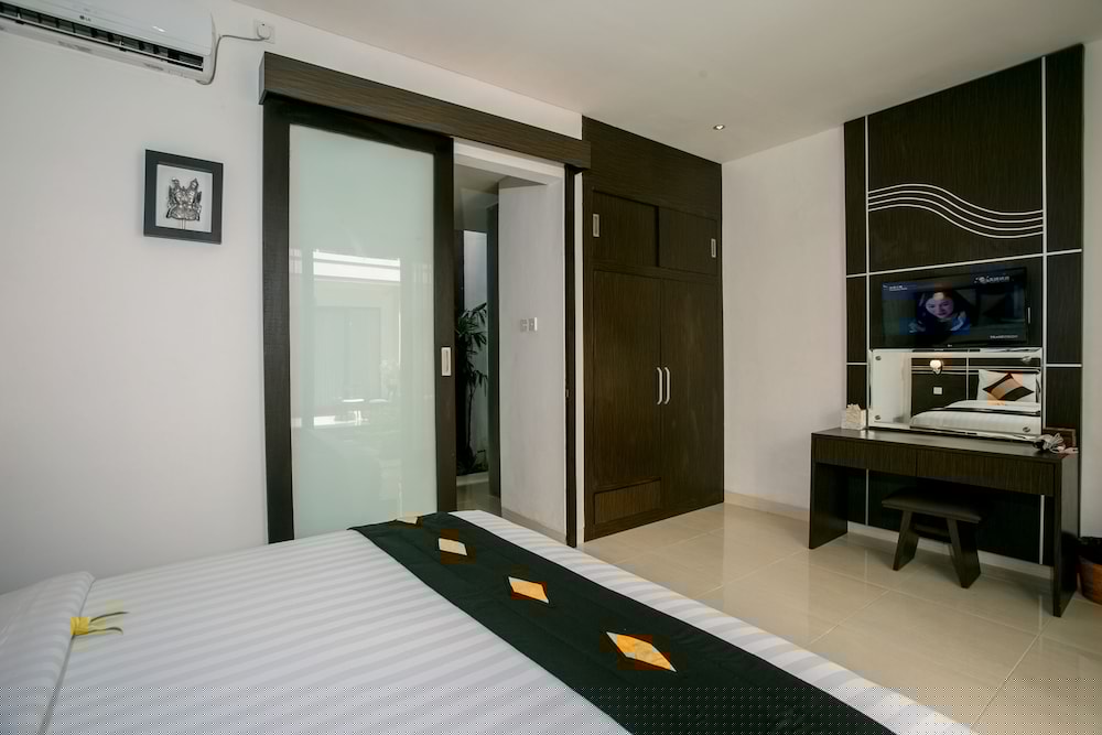 The Diana Suite 31/67