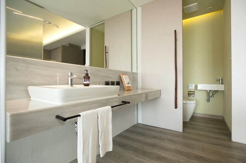 SUITE, DOUBLE BED