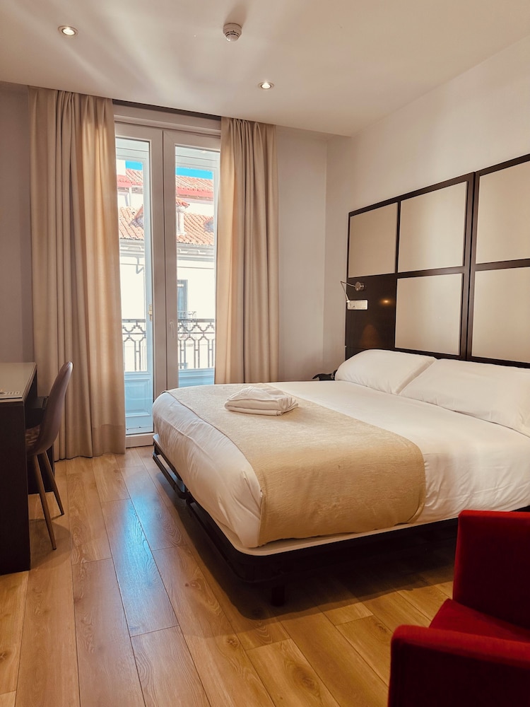 ROOM, DOUBLE BED, WITH VIEW, BALCONY