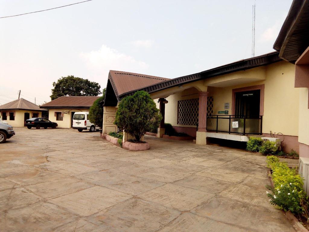 Royal Green Guest House 1/16
