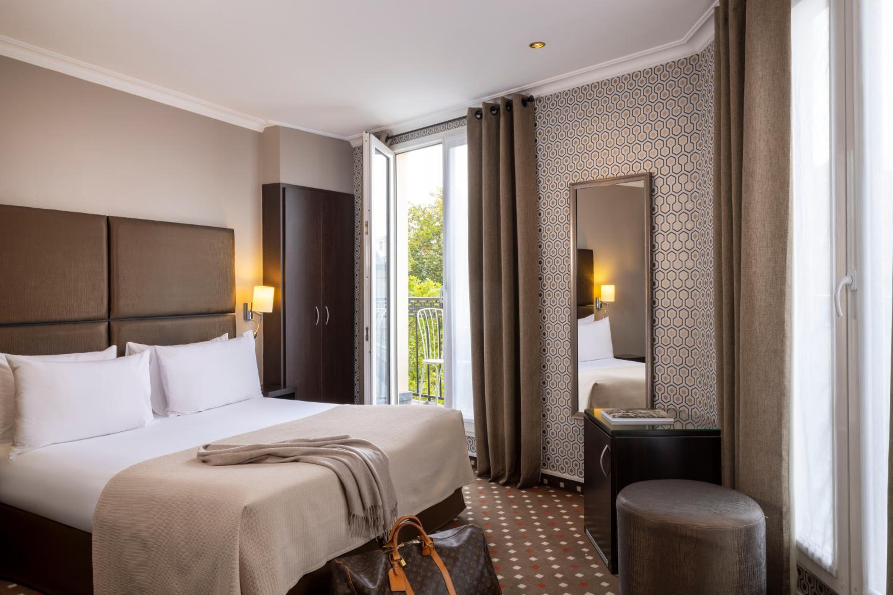 Superior, Double Bed, Balcony