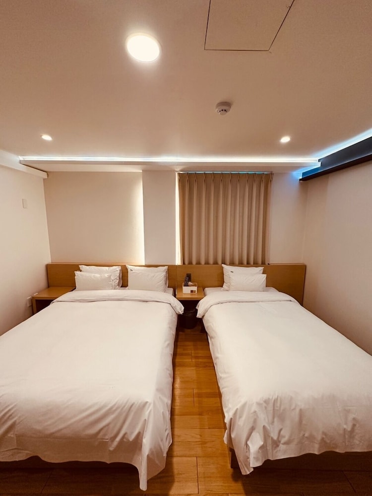 1962 Business Hotel 25/50