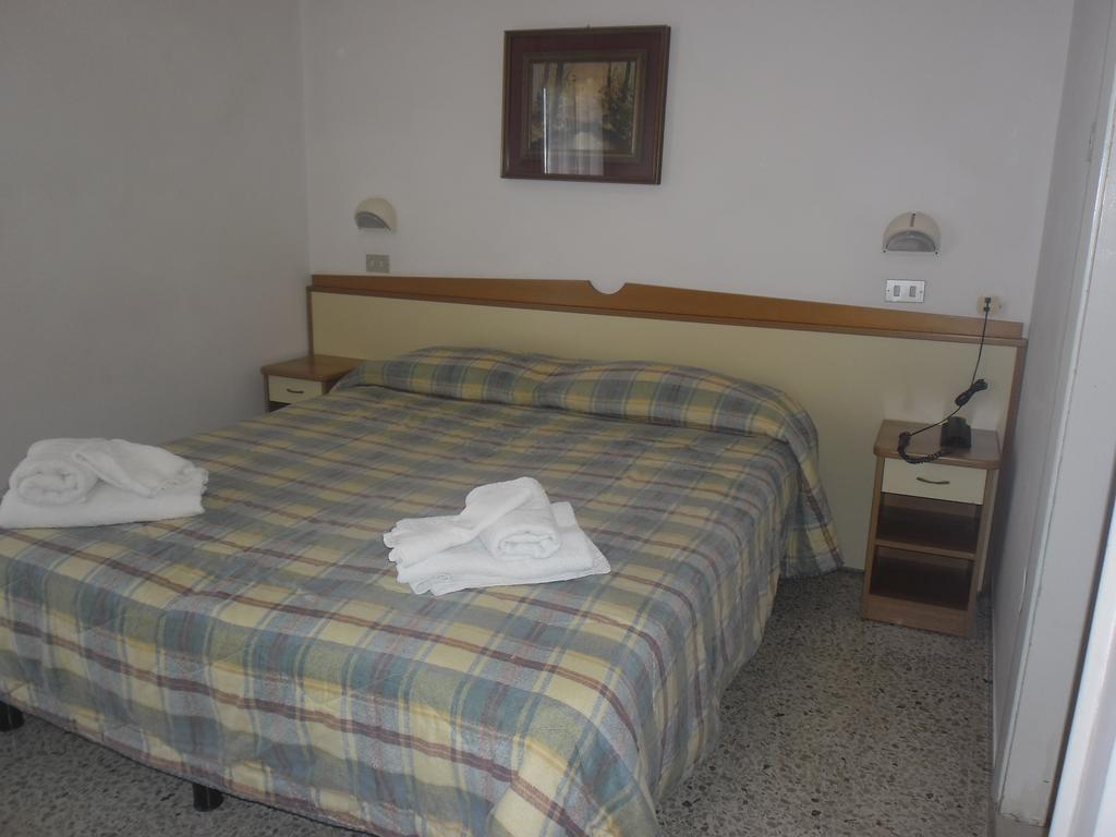 Hotel Busignani 6/23