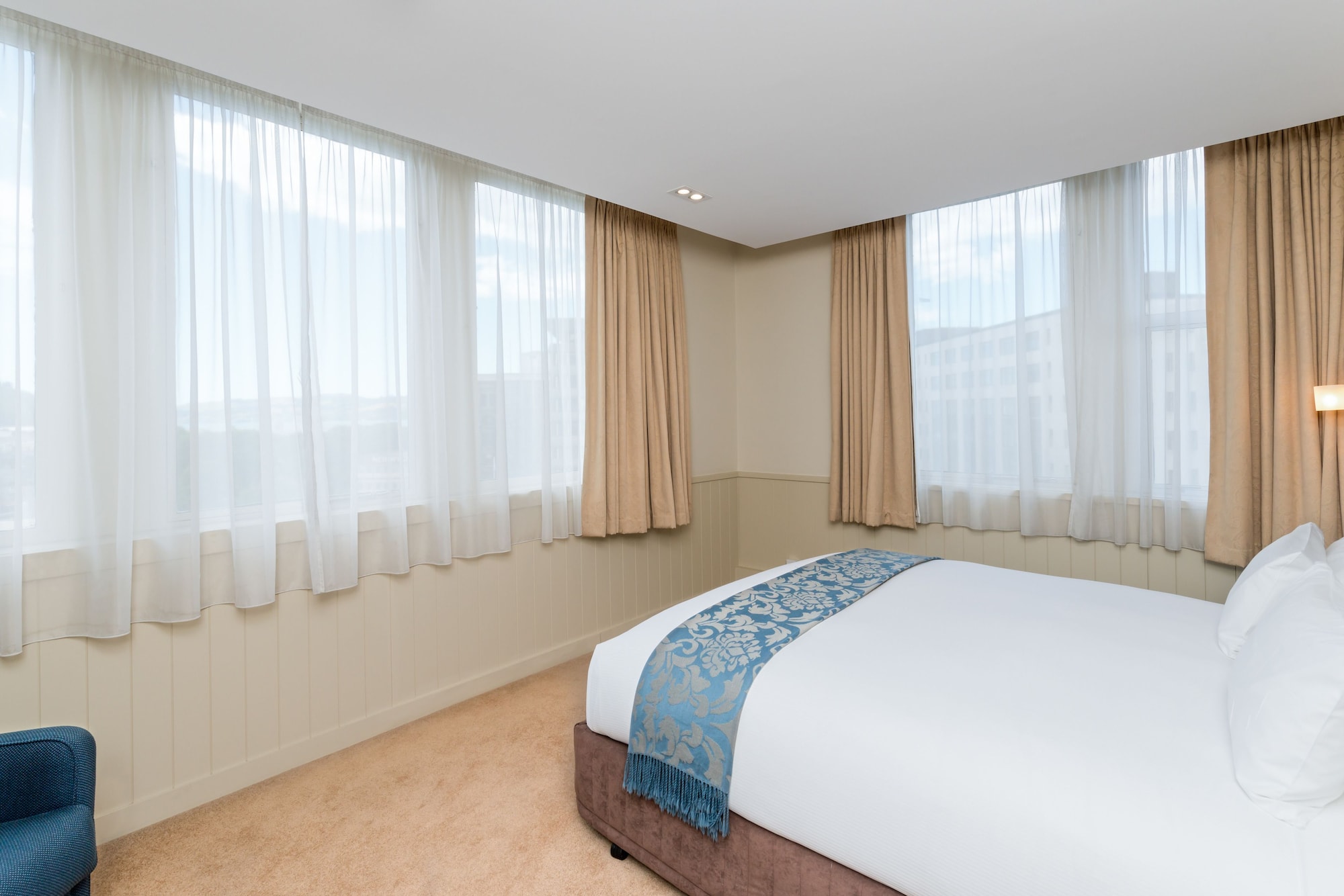 2 BEDROOMS, EXECUTIVE, SUITE