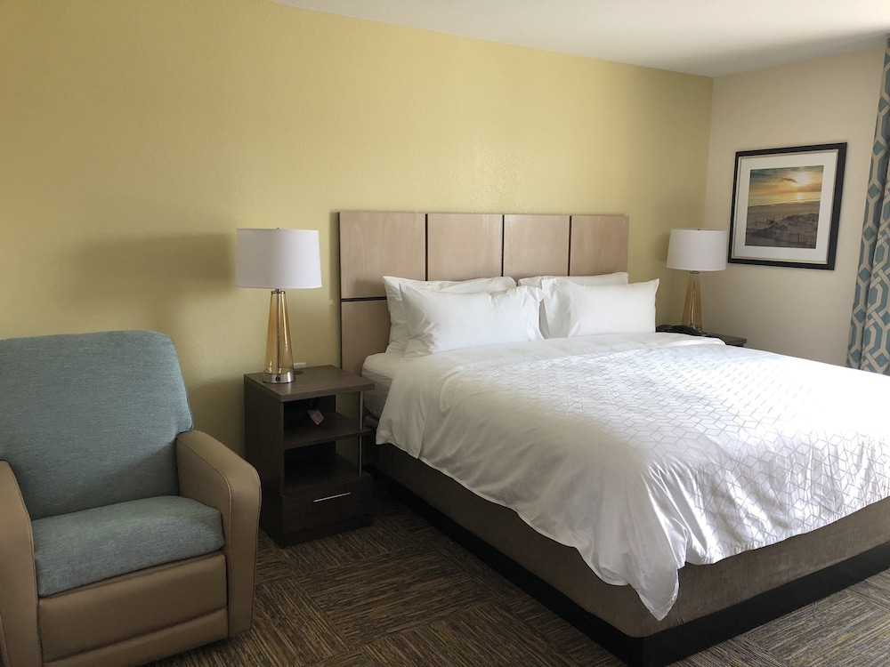 Candlewood Suites Panama City Beach Pier 14/44