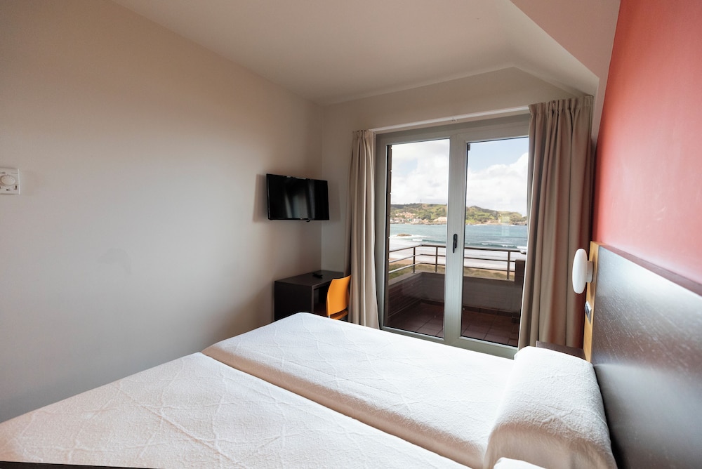 Maritimo Ris Hotel and Apartments 19/73