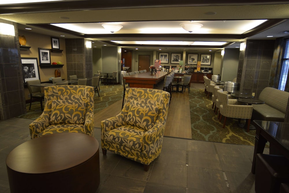 Hampton Inn Warsaw 24/35