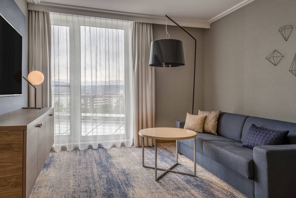 Courtyard By Marriott Linz 23/55