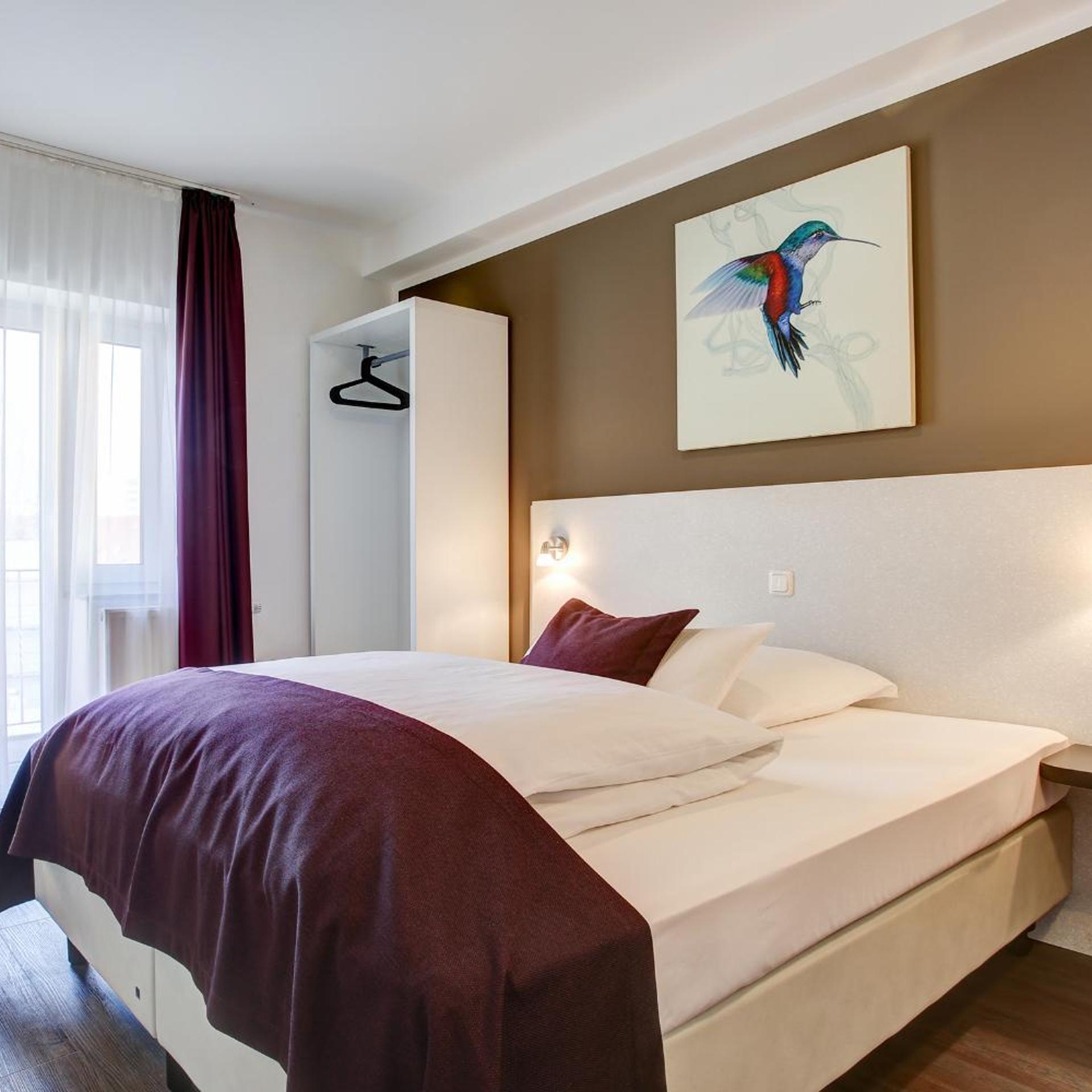 Room, Single