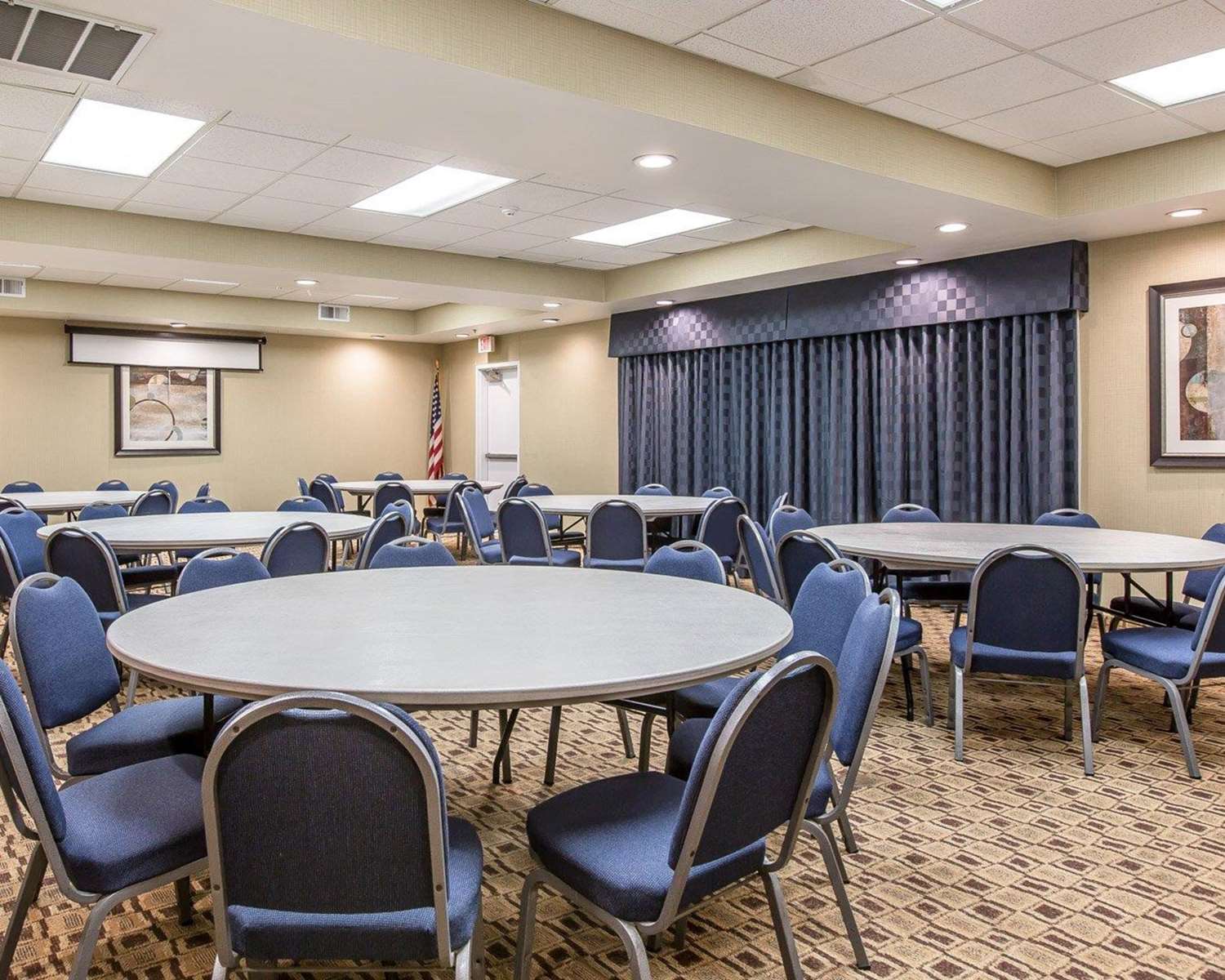 The Hanford Hotel 30/38