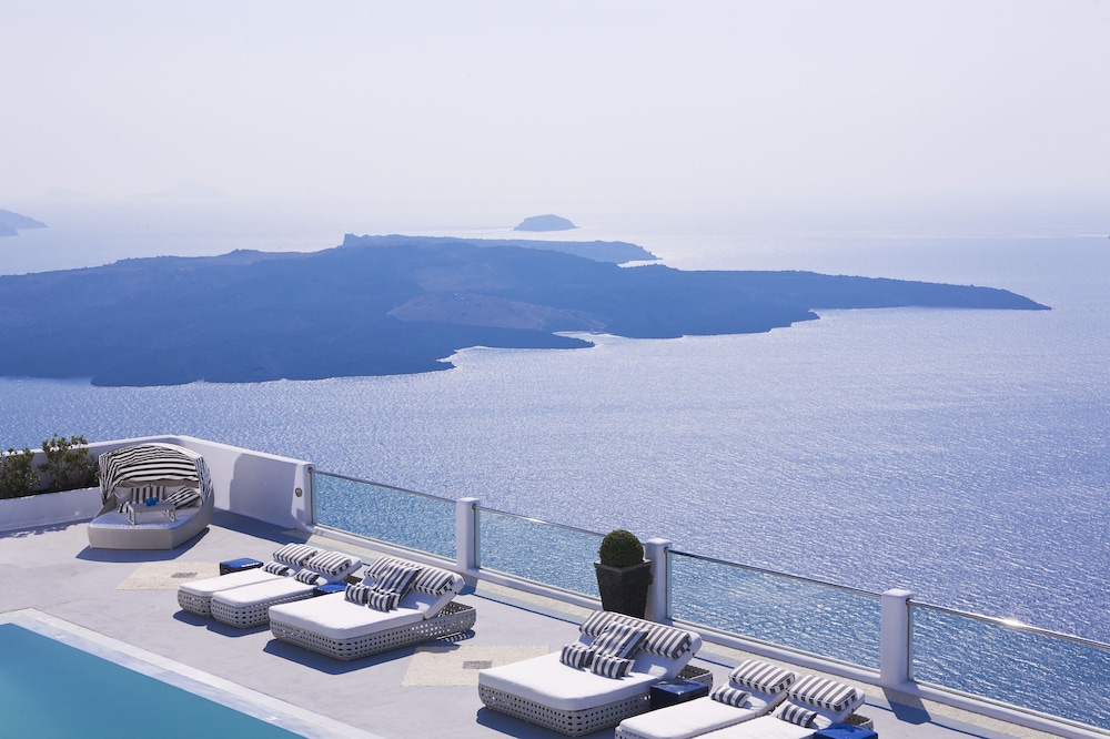 Belvedere Suites 36/50