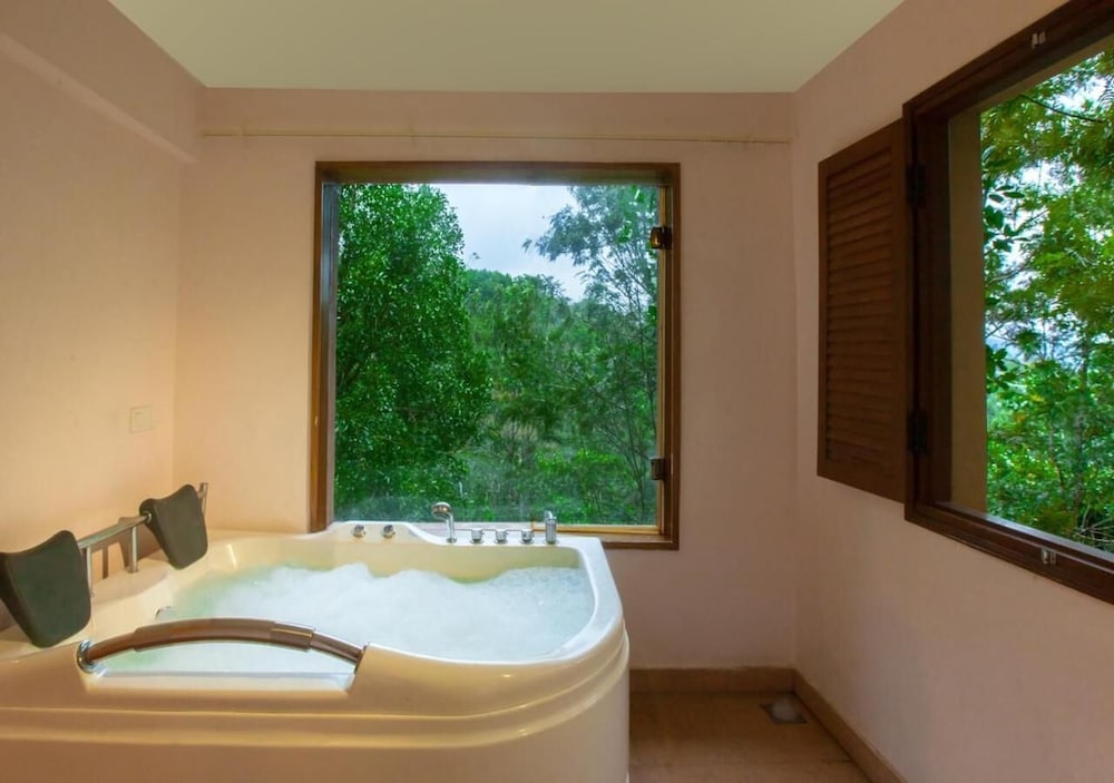Oxygen Resorts Thekkady 21/50