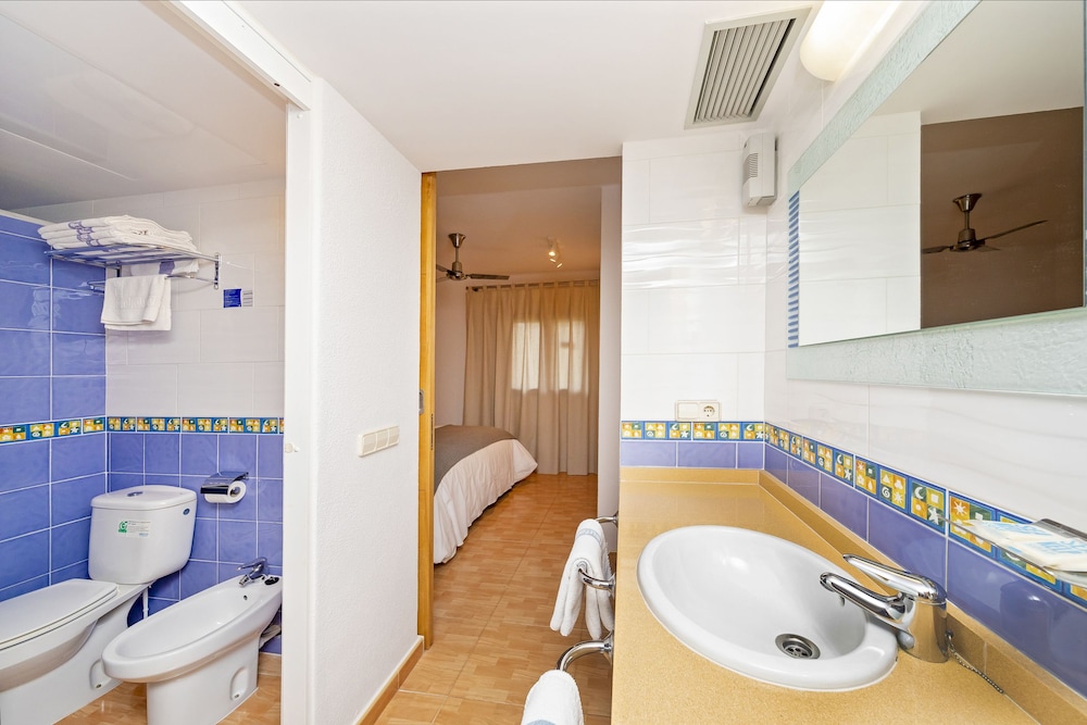 Apartamentos Ses Eufabietes 50/50