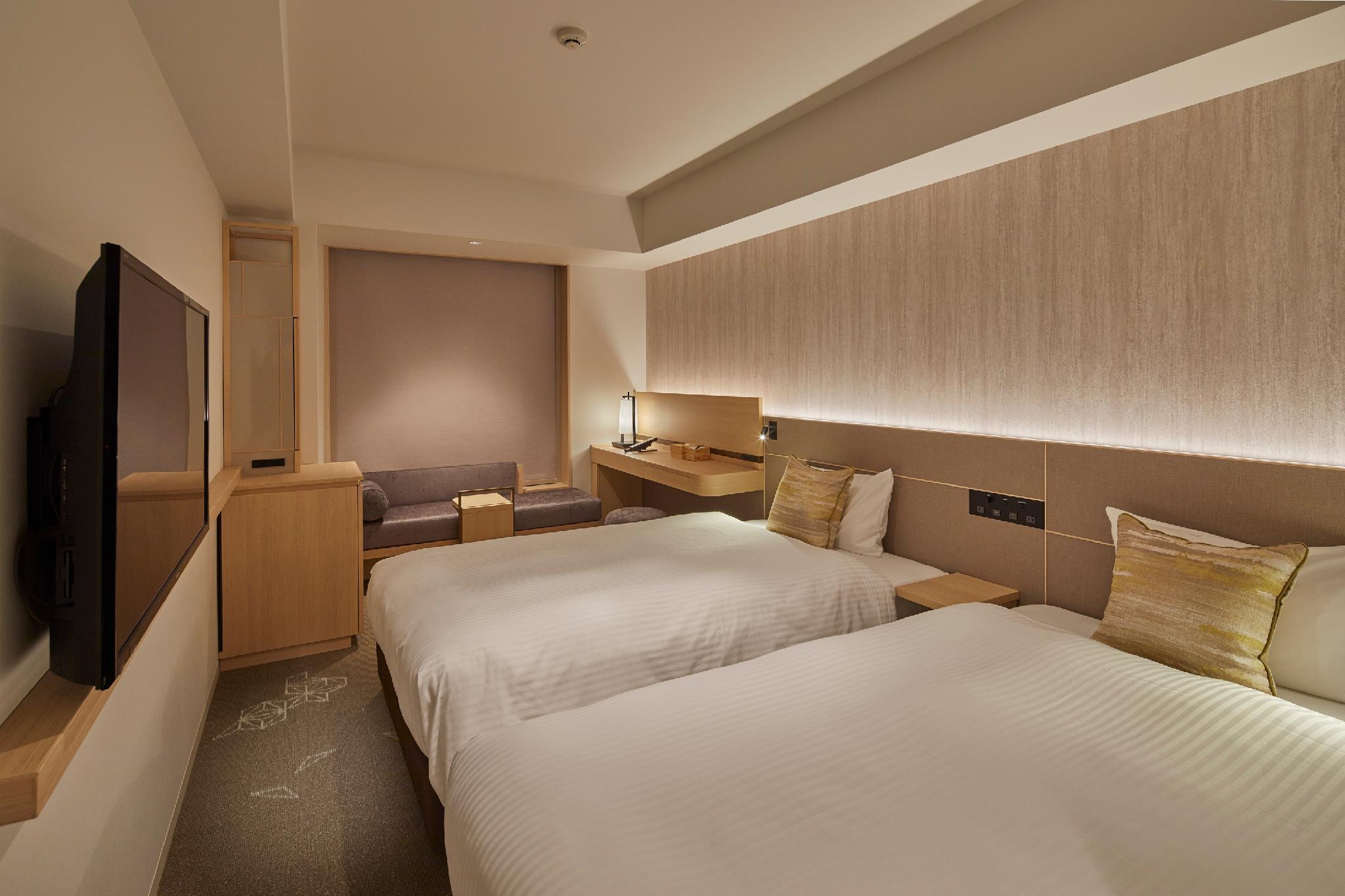 Room, Twin Beds