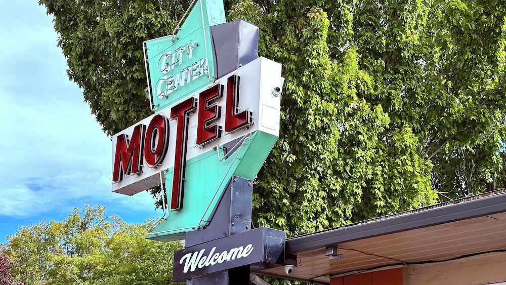 City Center Motel 45/50