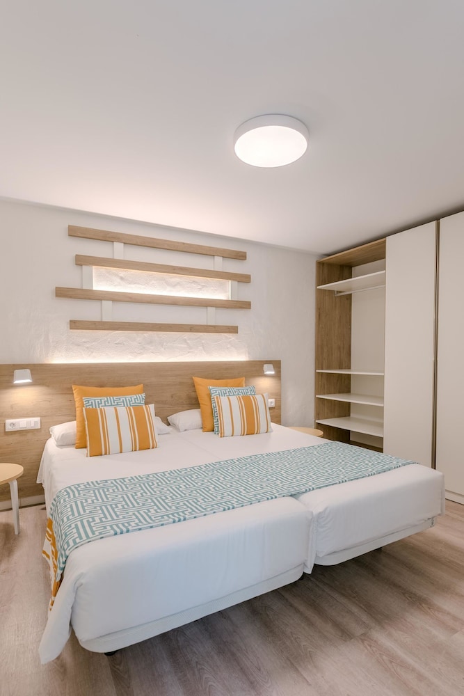 R2 Maryvent Beach Apartment 18/49