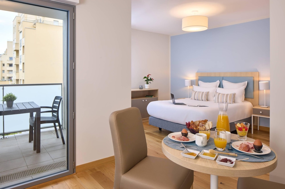 Quality Aparthotel Pau Porte des Pyrenees 32/41