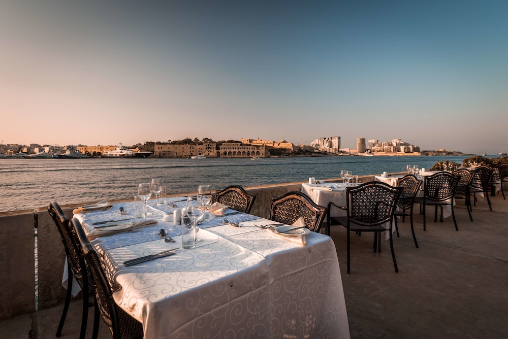 Grand Hotel Excelsior 35/50