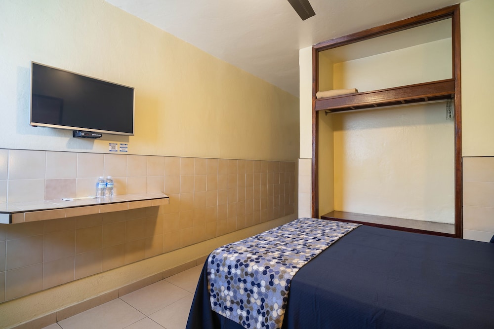 HOTEL MAZATLAN 19/24
