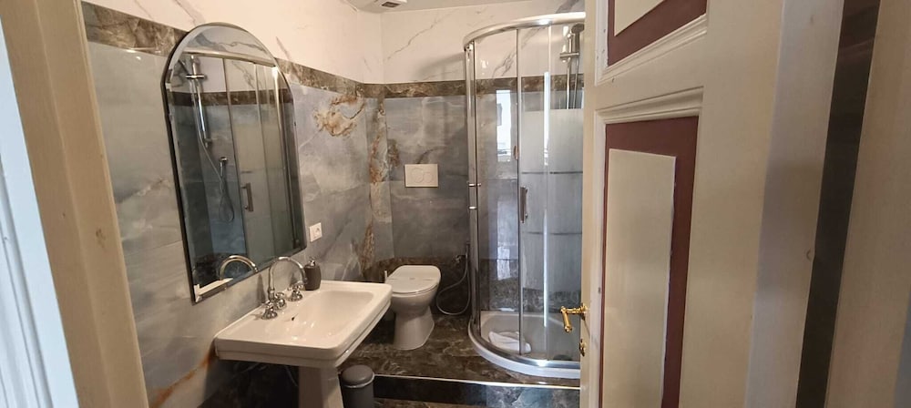 Nerva Accomodation Cavour 65/67