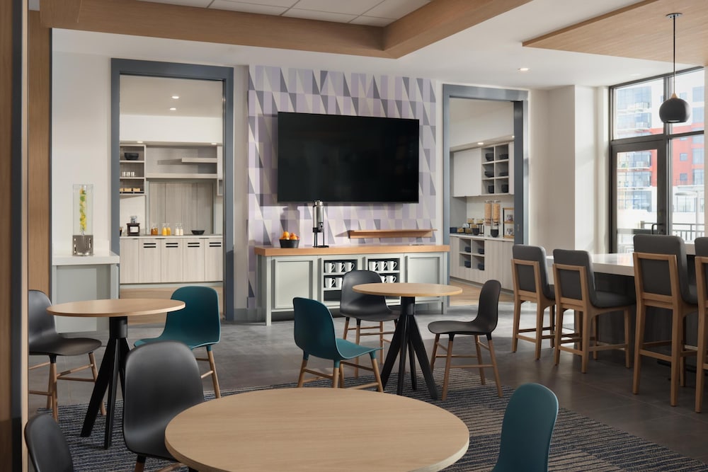Hyatt House Schenectady / Mohawk Harbor 34/46