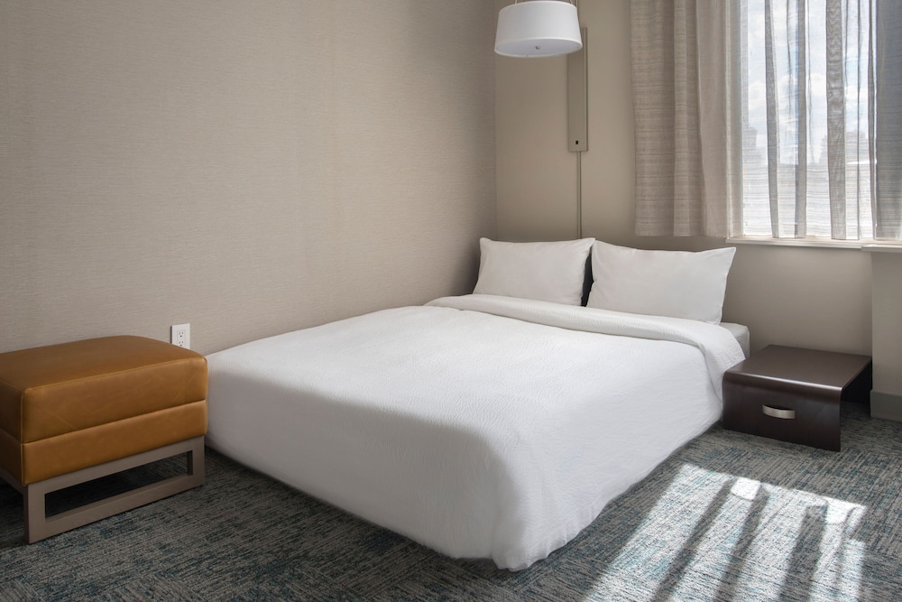 TownePlace Suites by Marriott New York Brooklyn 4/22