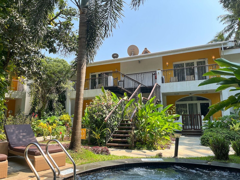 Acron Waterfront Resort 77/80