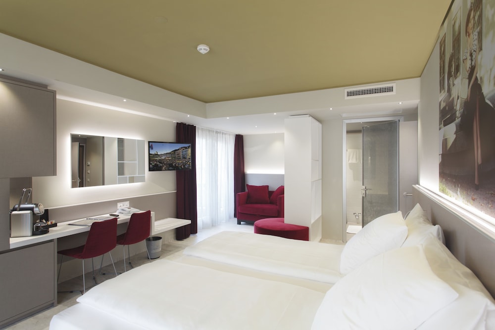 Hotel City Locarno 10/37