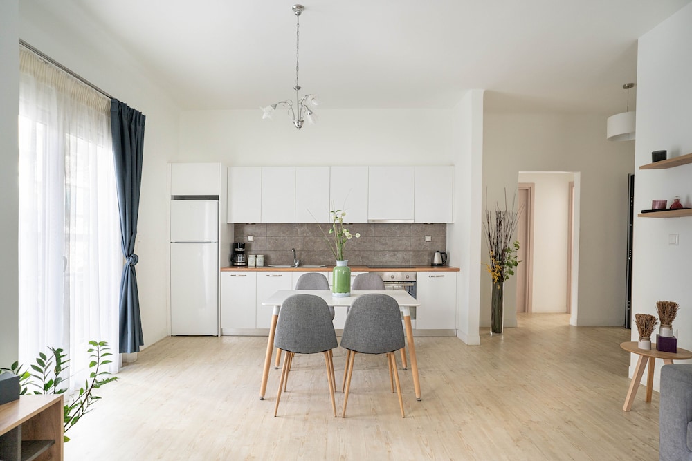 Athens Morum Apartments Formionos 6/50