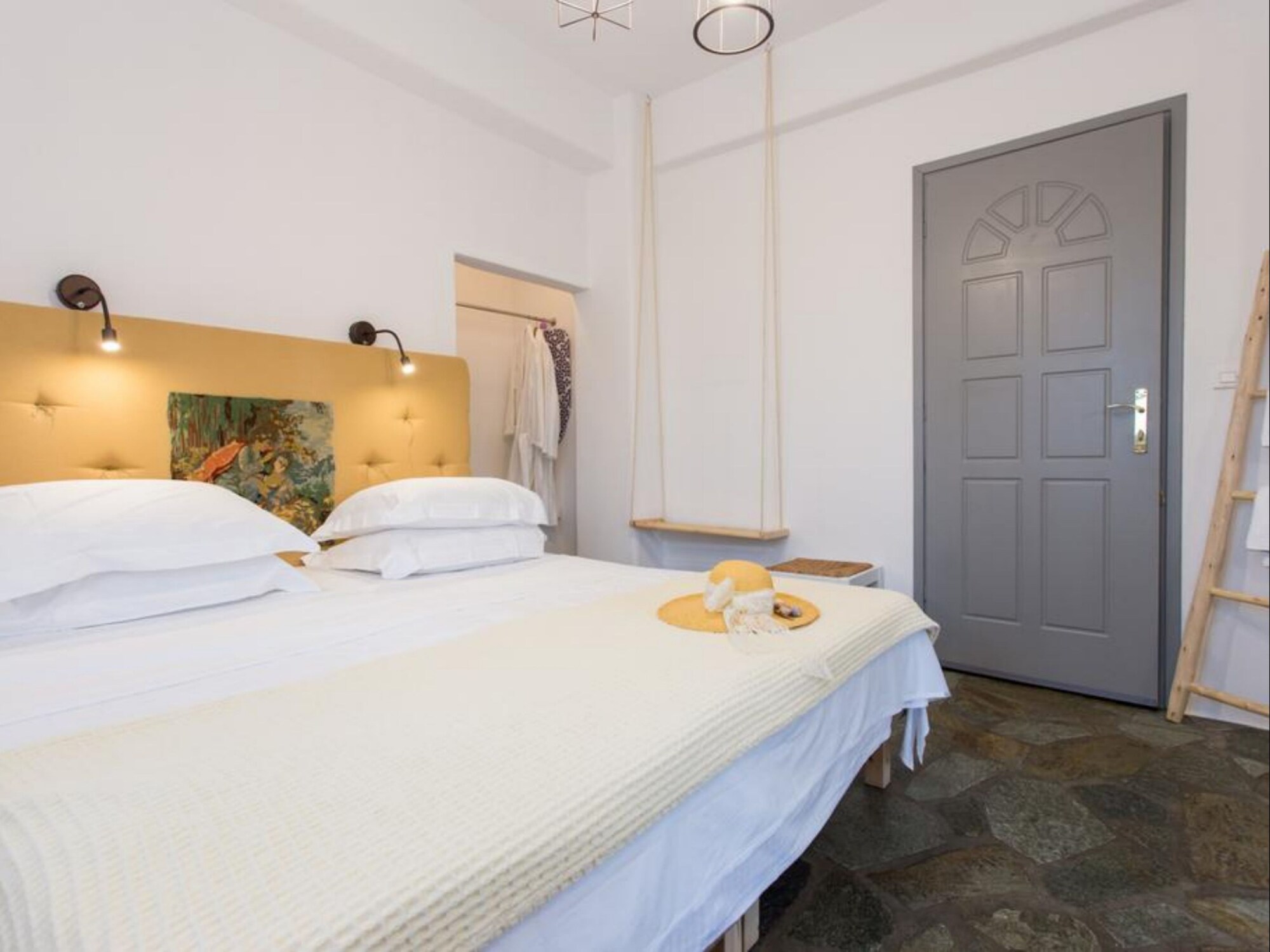 MUSTARD, STANDARD, DOUBLE BED