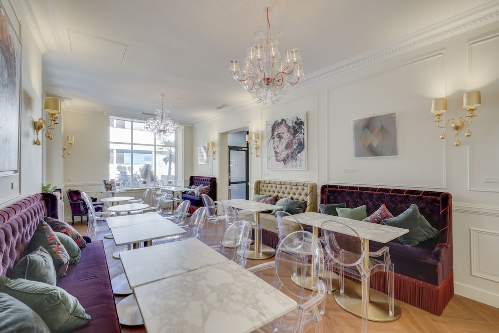 Acanthe Hotel 41/46