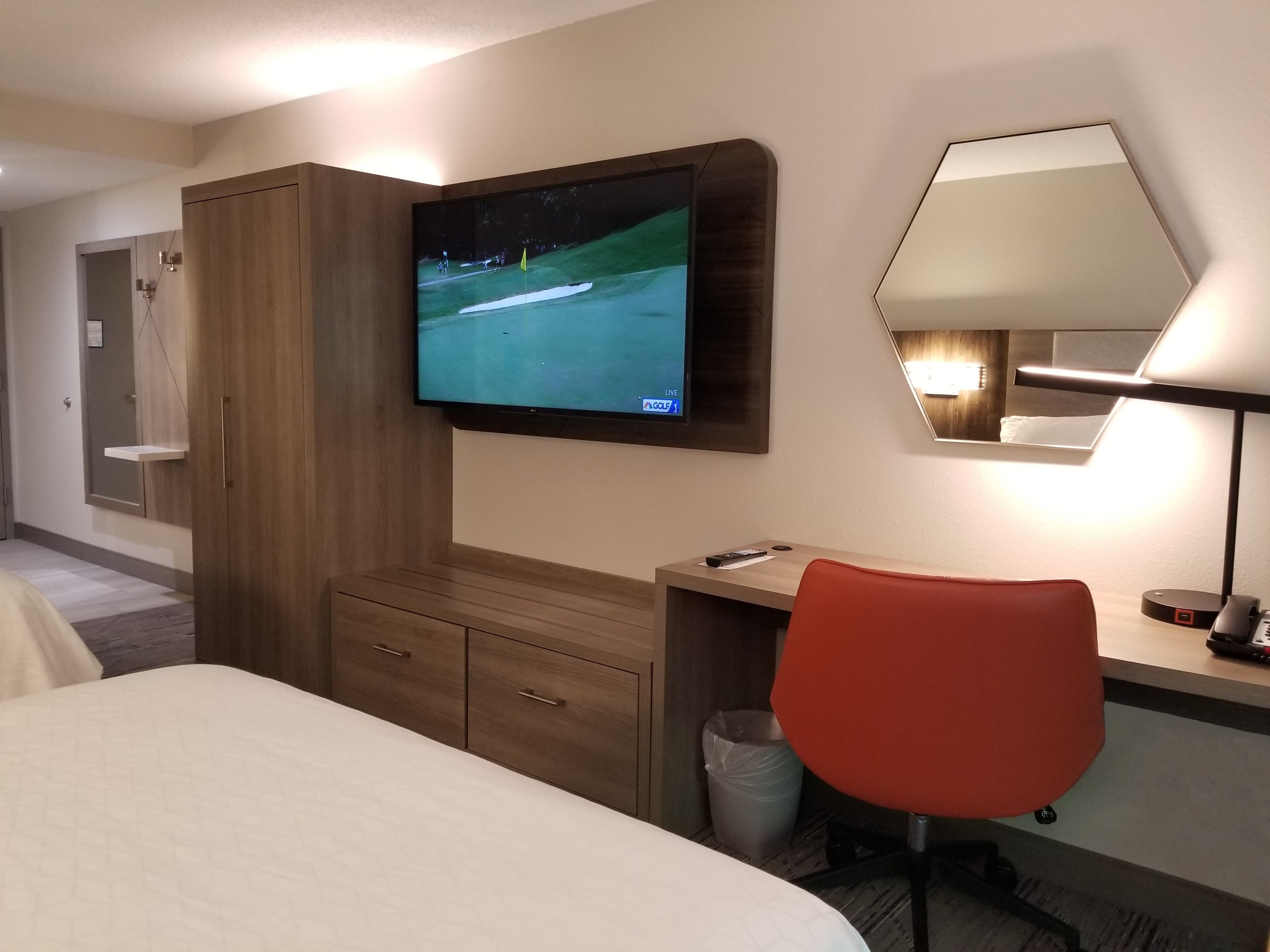 Holiday Inn Express Apex Raleigh 21/43