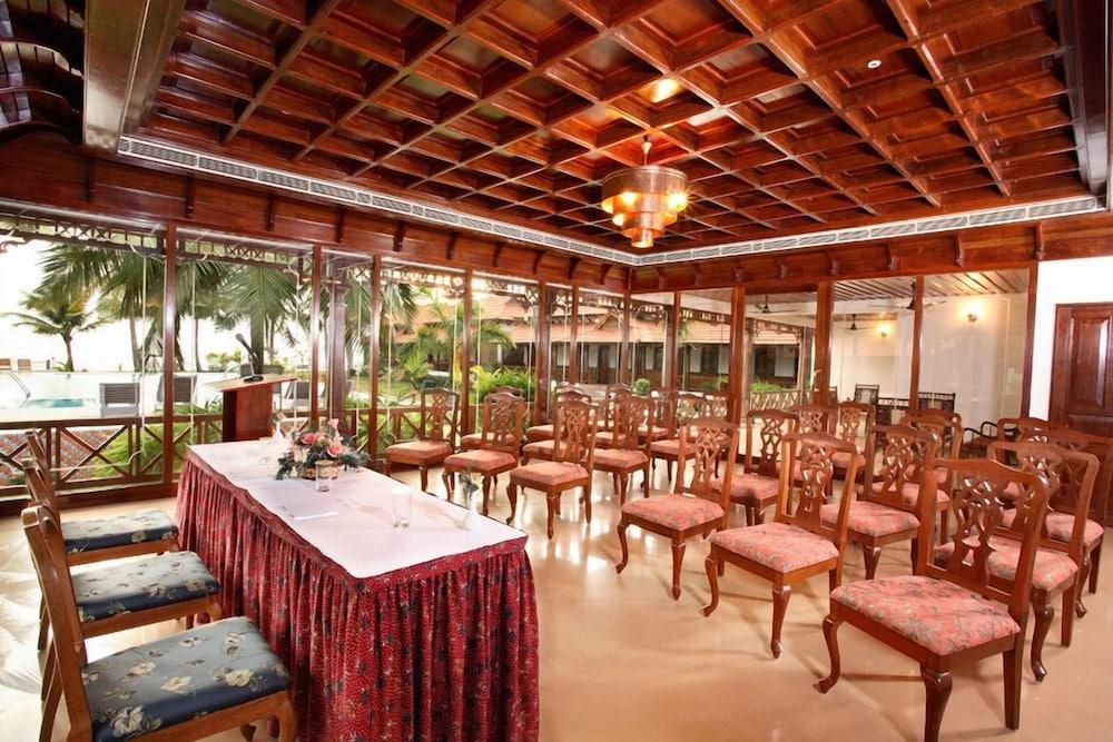 Coco Bay Resort 20/33