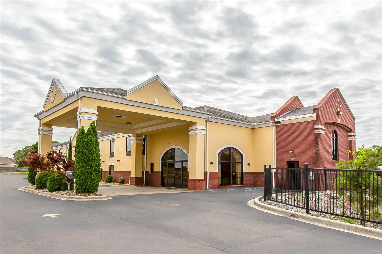 Quality Inn Hanceville US Hwy 31 4/44