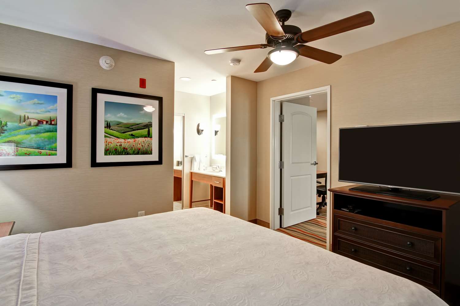 1 Bedroom, Suite, Water View