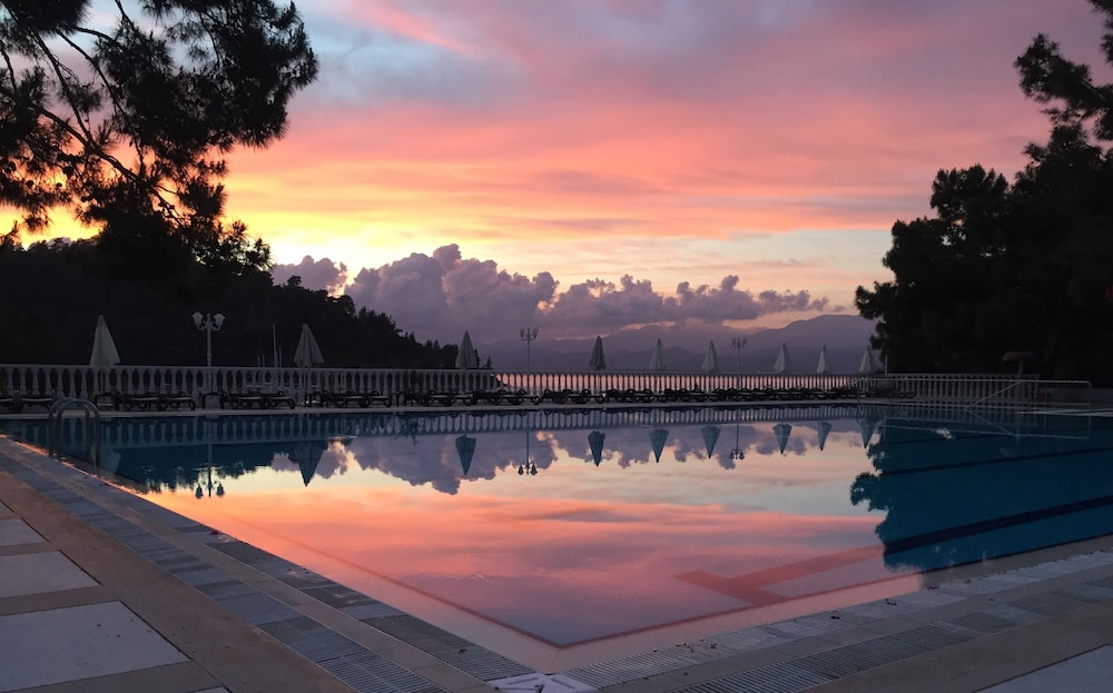 Club & Hotel Letoonia photo2