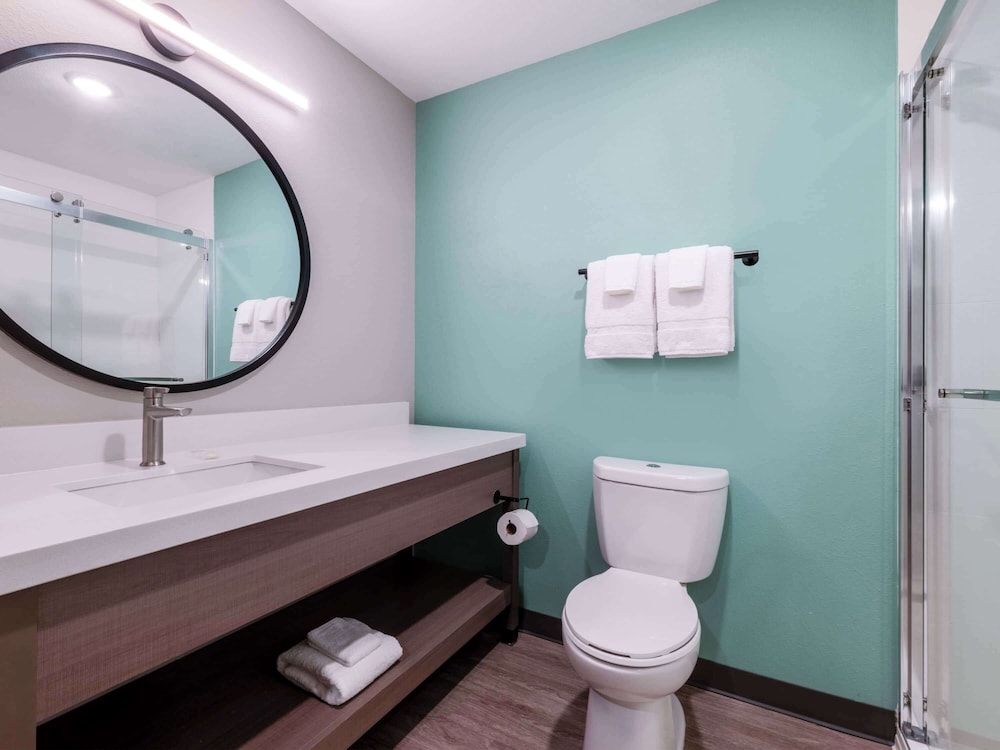 ECHO Suites Extended Stay by Wyndham Spartanburg 24/27