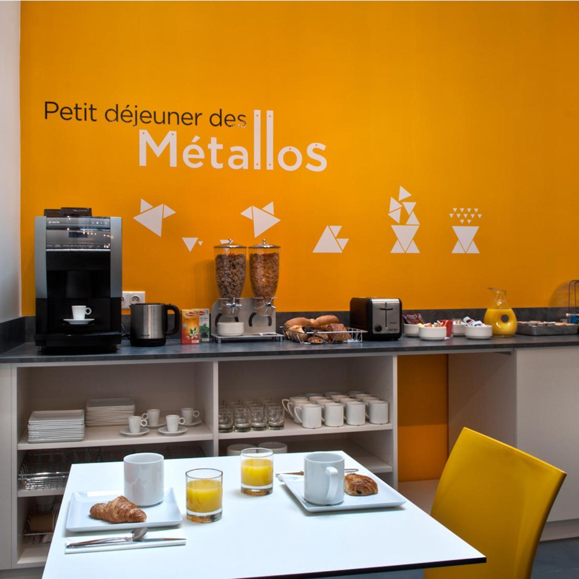 Hotel Des Metallos 29/34