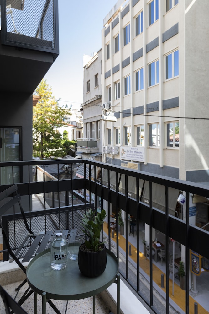 Pame House in ATHENS