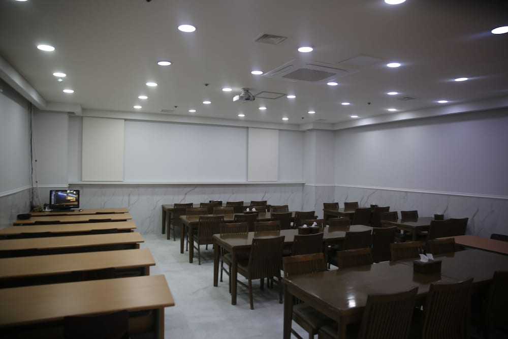 Ekklim Classic Hotel 18/32