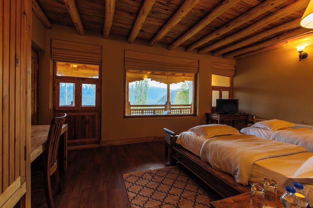 Ladakh Sarai Resort 5/17