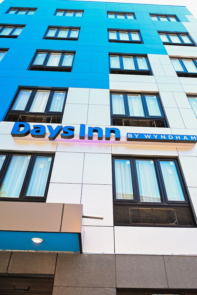 Days Inn by Wyndham Bronx NYC 2/50