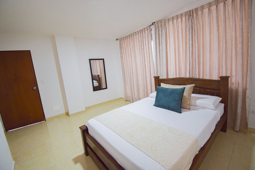 Hotel Toledo Plaza 35/49