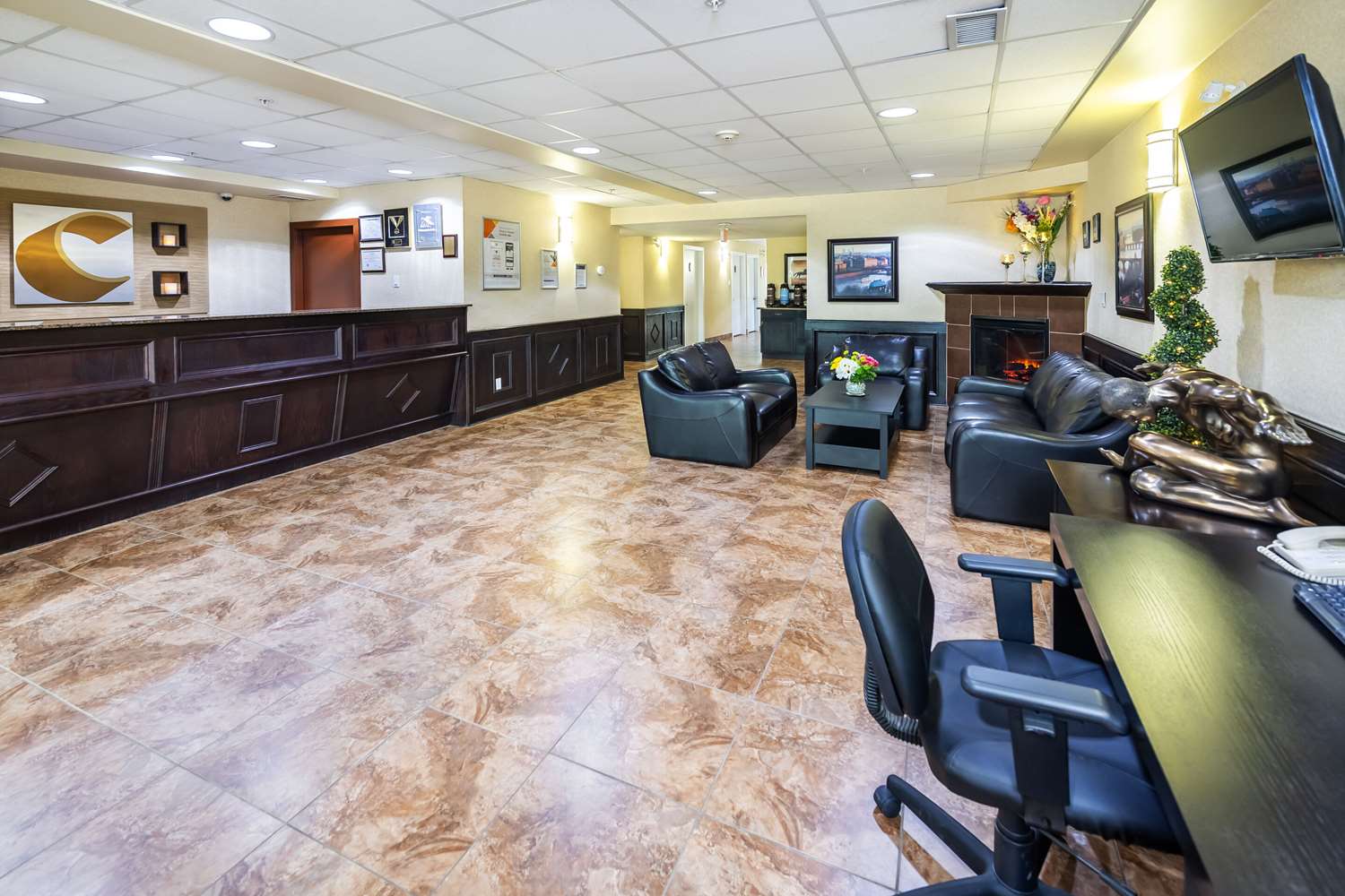 Comfort Inn And Suites Edson Yellowhead Highway 17/20