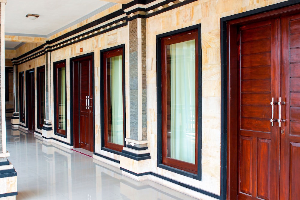 Putu Guest House 2 22/35