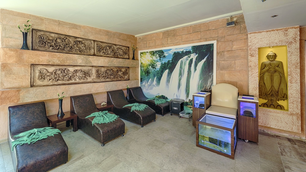 Akalia Suite Hotel and Spa 16/37