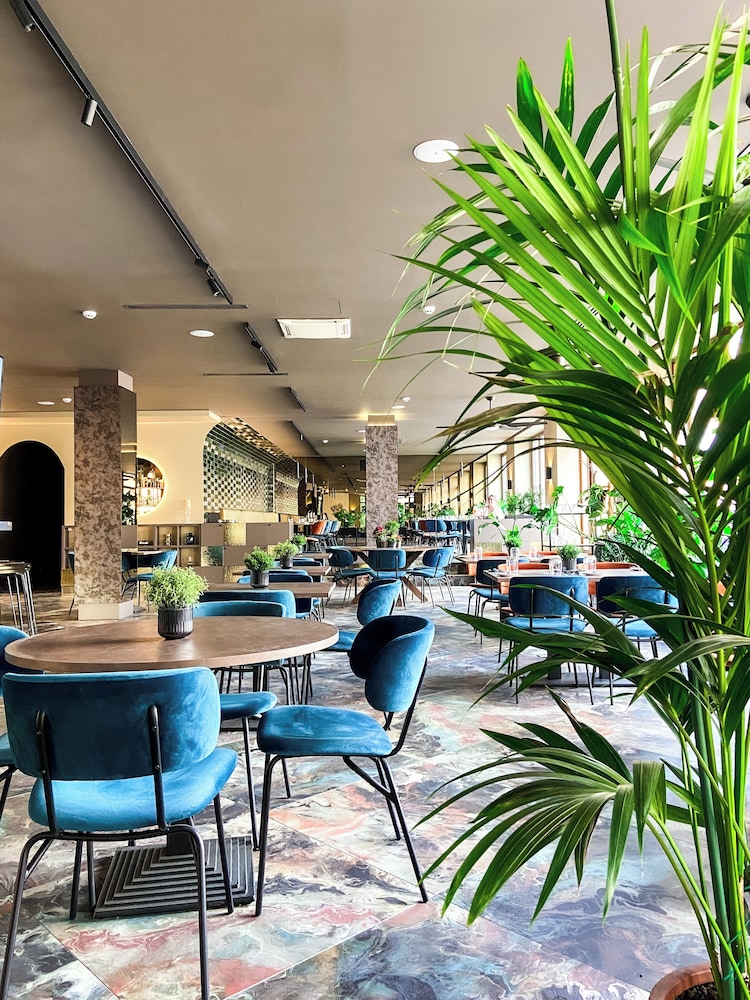 Conti Hotel 50/63