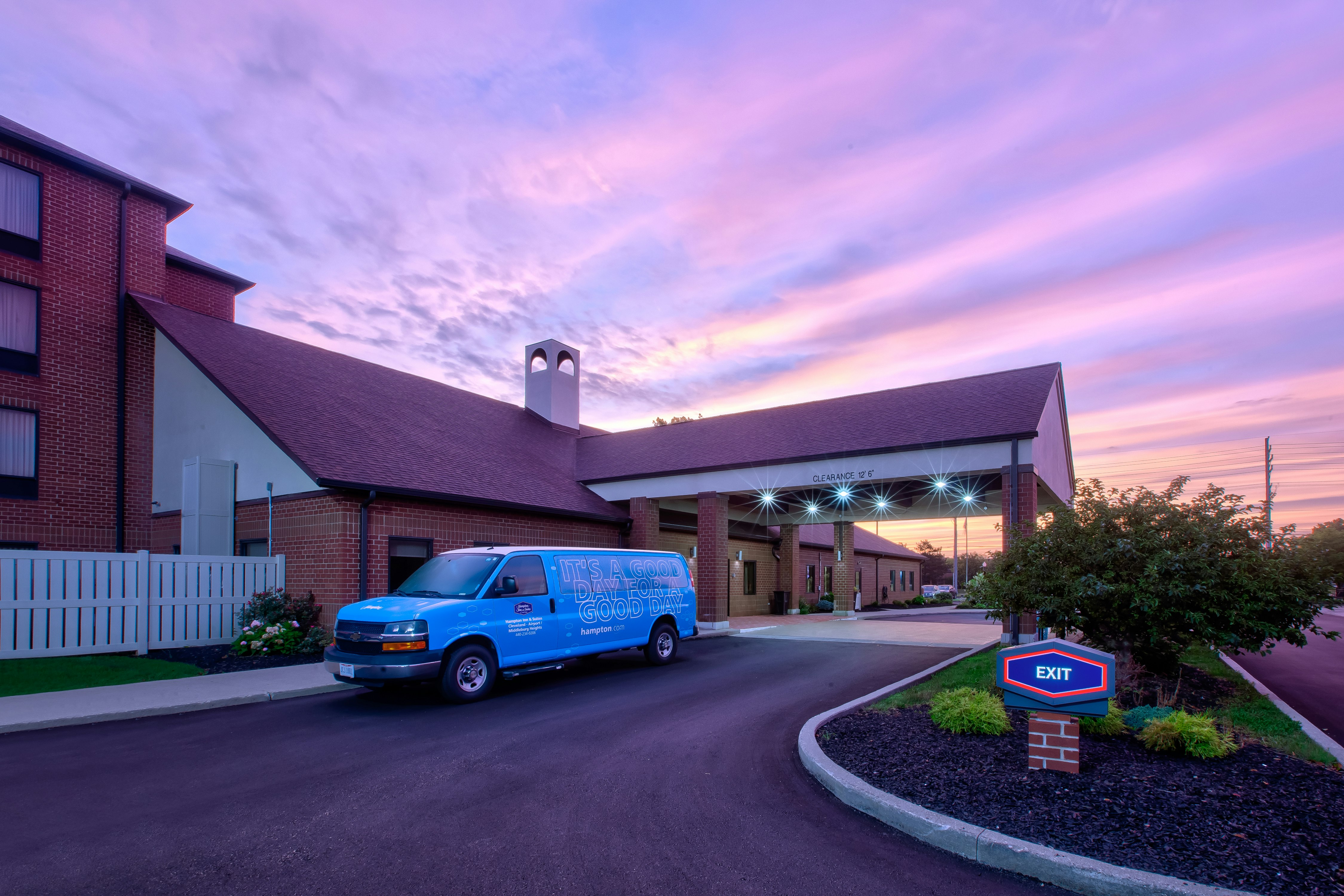 Hampton Inn & Suites Cleveland-Airport/Middleburg Heights 36/39
