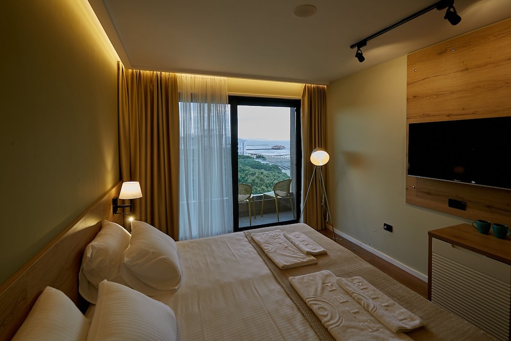 Eter Hotel 22/70