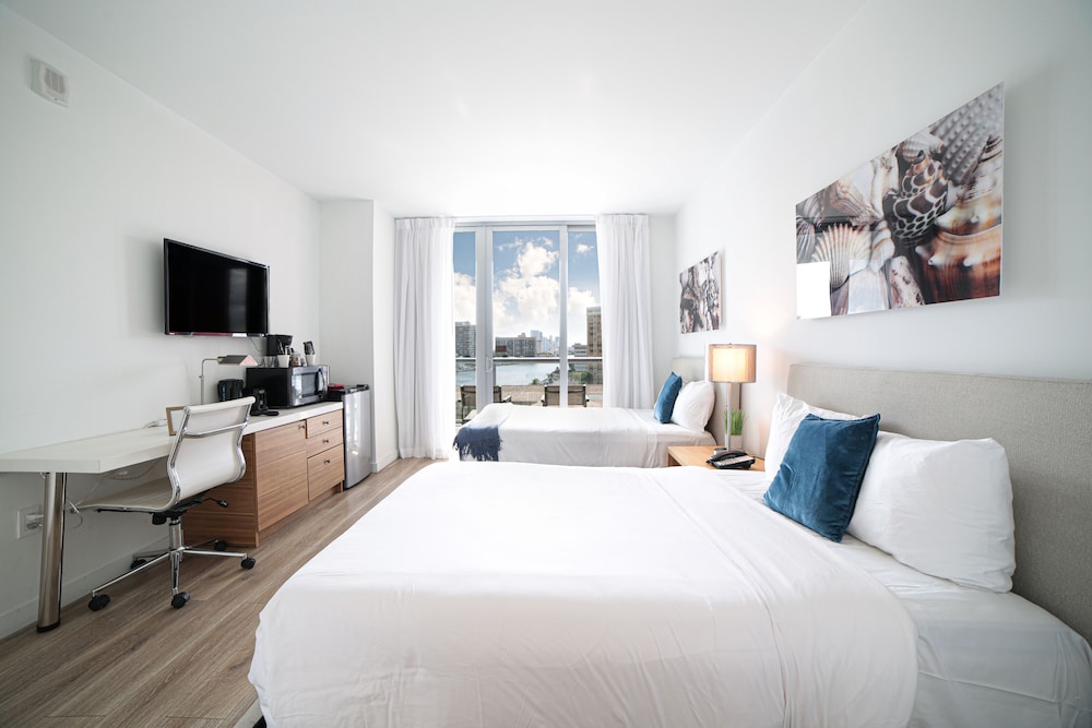 Private Ocean Luxury Condos at Beachwalk 11/50